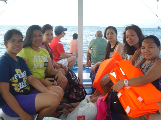 OFF TO PAMILACAN ISLAND The Island hopping should start at 5:30 am to be able to get a glimpse of dolphins